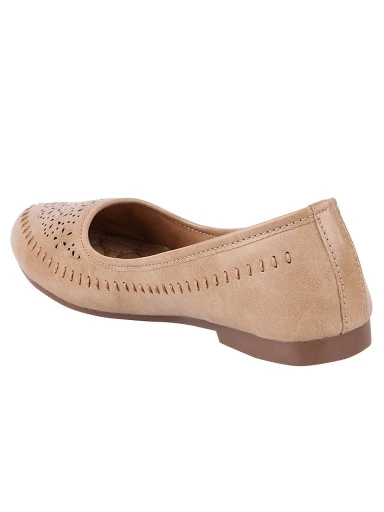 Stylestry Women Peach-Coloured Ballerinas with Laser Cuts Flats