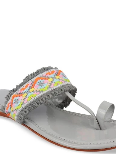 Stylestry Women Grey Woven Design One Toe Flats