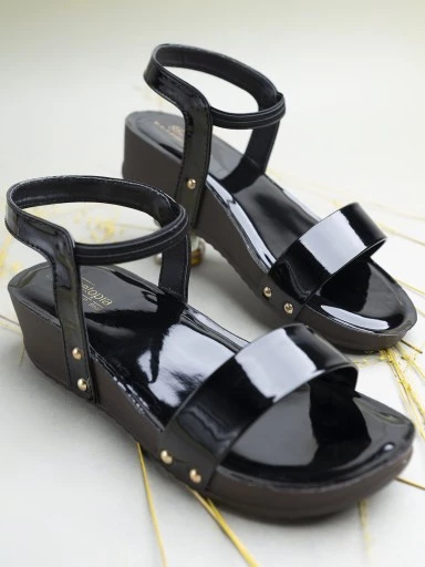 Stylestry Women Black Solid Wedges