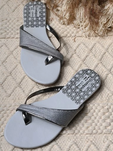 Stylestry Womens & Girls Grey Solid One Toe Flats