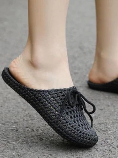 Stylestry Womens & Girls Black-Coloured Woven Design Flats Mules