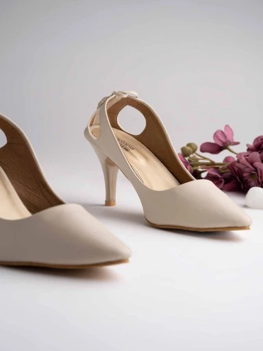 Stylestry Womens & Girls Cream Stiletto Heeled Solid Mules