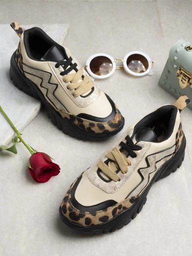 Stylestry Women Peach-Coloured Mesh Walking Shoes