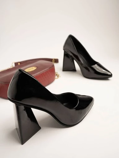 Stylestry Statement Block Heeled Pumps in Black patent Form Women & Girls