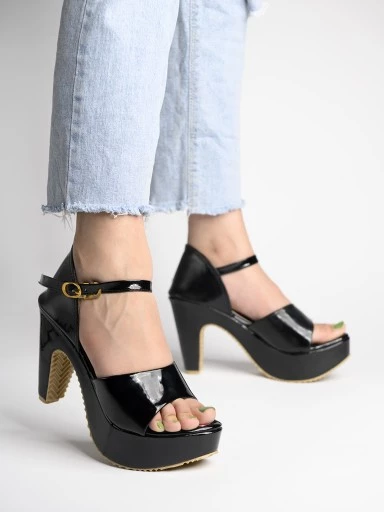 Stylestry Womens & Girls Black Solid Heels