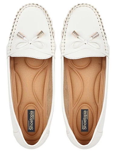 Stylestry Womens & Girls White Solid Ballerinas With Bow