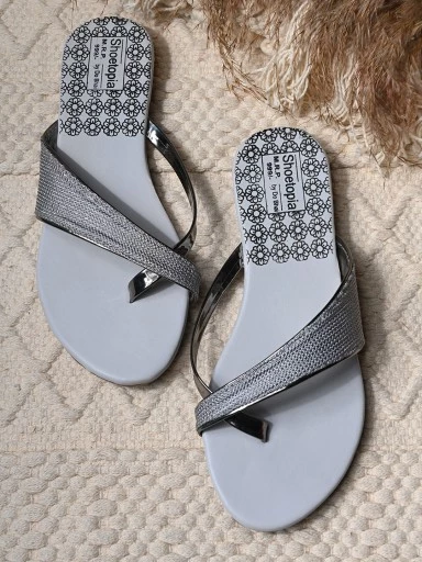 Stylestry Womens & Girls Grey Solid One Toe Flats