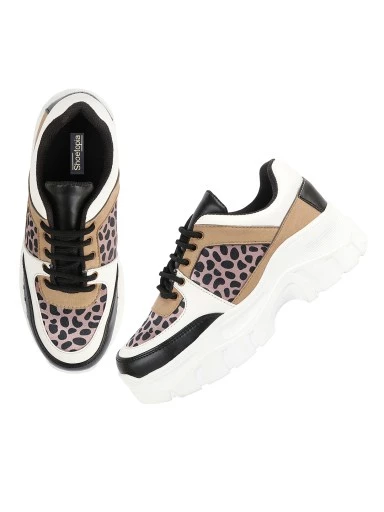 Stylestry Women Black Walking Shoes
