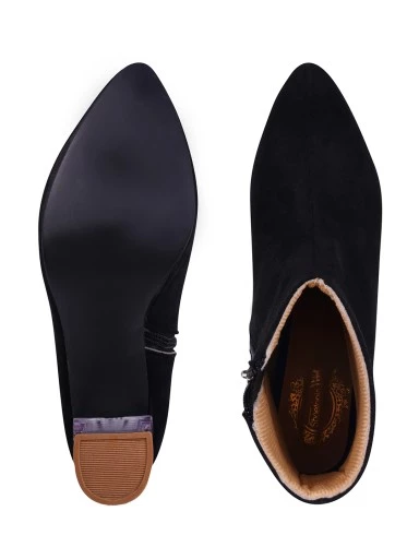 Stylestry Women & Girls Smart Casual Black Boots