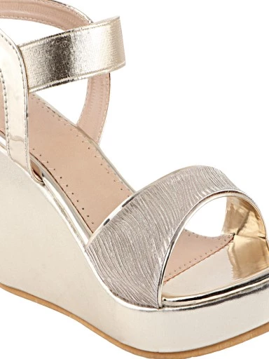 Stylestry Women Street Style Sandals