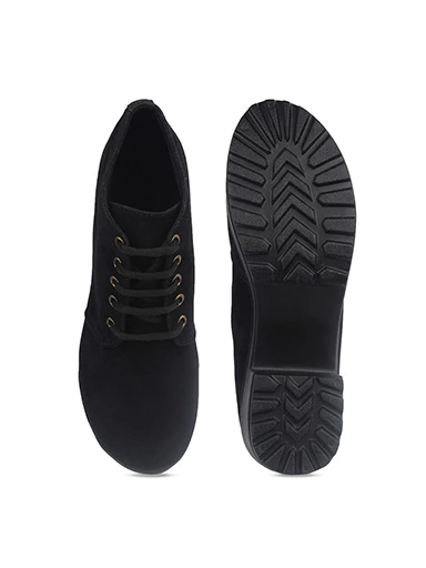 Stylestry Womens & Girls Black Solid Heeled Boots
