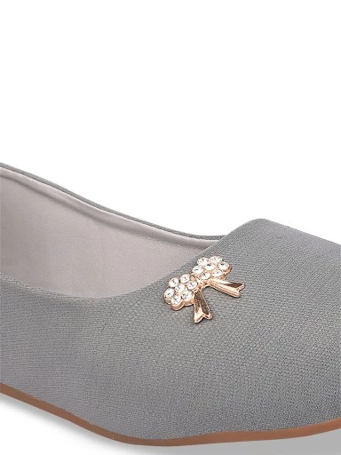 Stylestry Women Grey Solid Ballerinas