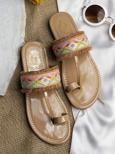 Stylestry Women Tan Brown Woven Design One Toe Flats