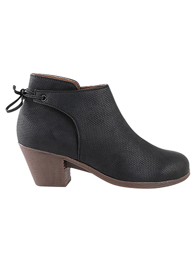 Stylestry Womens & Girls Black Solid Heeled Boots
