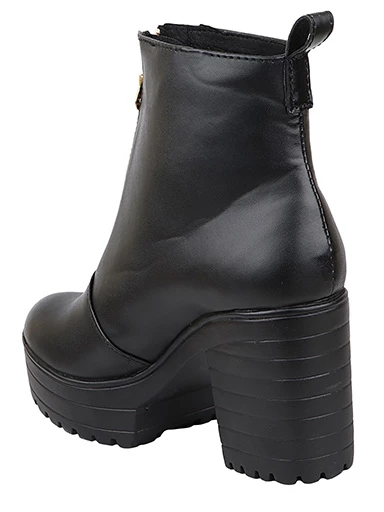 Stylestry Womens & Girls Black Solid Zipper Heeled Boots