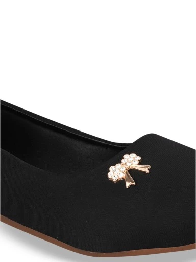 Stylestry Women Black Solid Ballerinas