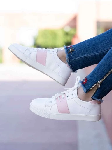 Stylestry Women & Girls White Smart Casual Sneakers