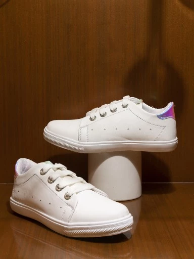 Stylestry Women white Sneaker