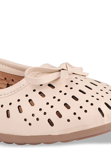 Stylestry Womens & Girls Cream-Coloured Solid Ballerinas
