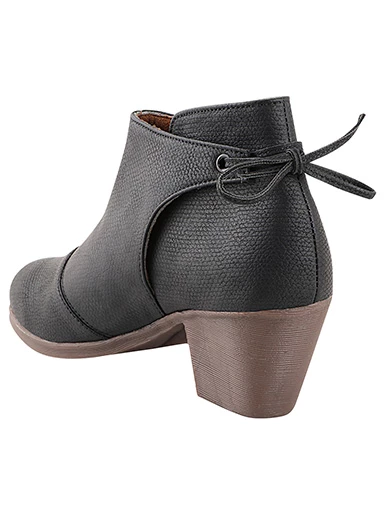 Stylestry Womens & Girls Black Solid Heeled Boots