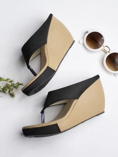 Stylestry Women Black Solid Wedges
