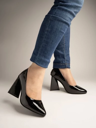Stylestry Statement Block Heeled Pumps in Black patent Form Women & Girls